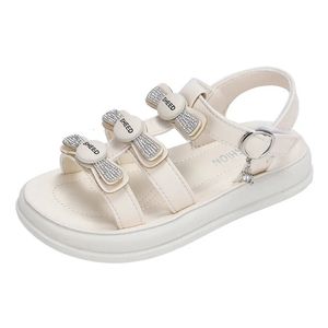 Sandálias infantis meninas sapatos princesas verão bow box de garotas respiráveis solteiras solteiras sports sandals romanos de praia 240527