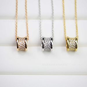 Buu Naszyjnik klasyczny projekt uroku pełny diament dla kobiet z 18 -karatowym wisiorkiem z różowego złota z oryginalnym naszyjnikiem LFS6