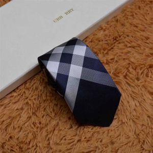 Boyun bağları Erkek İpek Tasarımcı Twill Plaid Tasarım Kişilik Trendi Sevgililer Günü Hediye Aksesuarları 232p