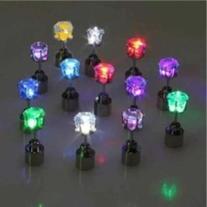 7R78 Led Rave Toy 1 pair of unique LED lights Christmas gifts for Halloween parties squares night flashes stud earrings LED parties d240527
