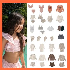 Kleidungssets Sommermädchen KS Badeanzüge Kinder Blumen Badebekleidung Sets Urlaub Outwear Kleinkind Girl Print Schwimmbikini Shorts Cap 230830