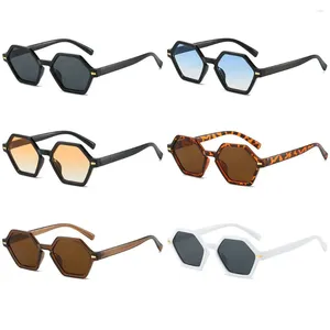 Outdoor Eyewear Hip-Hop Style Small Frame Sunglasses Fashion UV400 Hexagonal Rivets Decoration Shades Leopard Blue Glasses For Women & Men