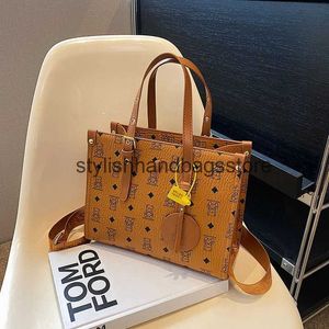 Çapraz gövde 28*22*12cm ayı kadın omuz çantaları tasarımcı crossbody omuz cüzdanları çanta kadınlar debriyaj seyahati H240527