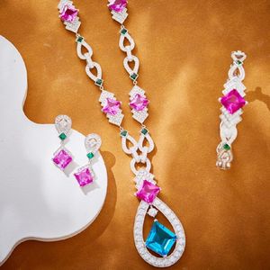 Coleção de designer Estilo Mulheres Lady Dinner Party Jewelry Conjuntos de jóias ROSE rosa Rhombus Rhombus cúbico zircão de colar de pingente de diamante Brincos de colar