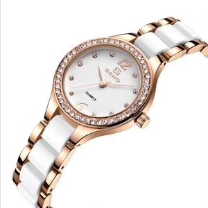 Crystal Diamond Ceramic Bezel Quartz Womens Watch Bekväm band Hardlex Ladies Wrist Watches 2328