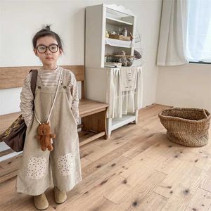 Overalls Rompers Frühling Herbst Cord -Patches für Jungen Spitzenbänder Casual Suspension Hosen Mädchen Baby Baumwolle Lose Weitbeinhose WX5.26