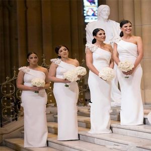 Ny vit sjöjungfru Satin One Shoulder Bridesmaid Dresses 2020 Straps Long Plus Size African Elegant Wedding Gäst Formella klänningar 2022 303S