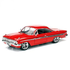 Auto Diecast Model Cars All 1 24 Dom Fast and Angry Dom 1961 Impala Die Fast Leghe Model CartDrens Toy Gift Series J6 D240527