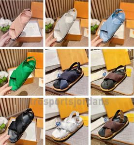 1A9RDO Paseo Flat Comfort Sandal اثنان عريضان لأشرطة الصندل الأسود المصمم الأسود على الطراز الأخضر الأزياء النسائية المبطنة Lambskin4880358