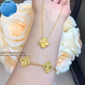 Ожерелье Vanclef Countrace Bracelet с набором ожерелья печь для печи Dubai Real Gold Bracelet Jewelry с колье для женщин 941