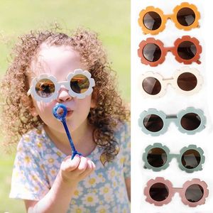 Occhiali da sole Occhiali da sole Summer Children Occhiali da sole Floro intorno a occhiali da sole carini per bambini ragazzi e ragazze Uv400 Protezione da sole per bambini occhiali carini WX5.23