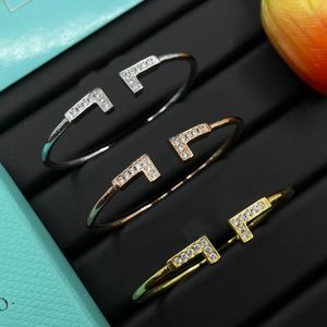 Moda de luxo Bangle Double T Bracelet Designer Jewelry Woman Brand 18K Bracelete de ouro Judeu Jewlery for Women Diamond Gift Day