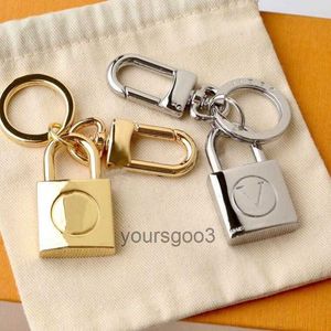 من أعلى الدرجة الذهب Sier Keyring Designer Gold Lock Keychain Men Women Car Key Chain Fashion Cute Loving Keychains with Gift Box Louiselies Vittonlies