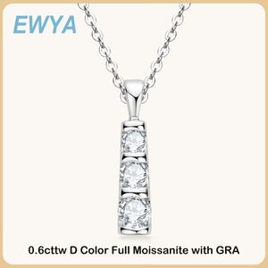 패션 목걸이 디자이너 쥬얼리 세일 모룬 Ewya Real 3 Stone 0.6cttw 여성 파티를위한 Moissanite 펜던트 S925 스털링 실버 다이아몬드 체인 목걸이