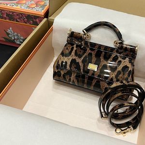 Patent Leather Evening Bag With Top Handle Bag Designer Crossbody Bag 10A Mirror Quality Calfskin Leopard Print Party Handbag With Box D01B