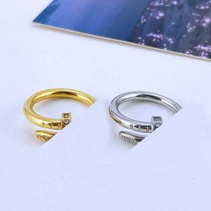 Cluster Rings European titanium steel ring 18K zircon gold-plated waterproof non allergic finger men women girls boys friends T240524