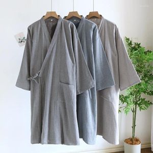 Hemkläder japansk kimono pyjama bind upp badrocken mäns vår och sommar tunn ren bomullsöverdimensionerad svett ångad kostym