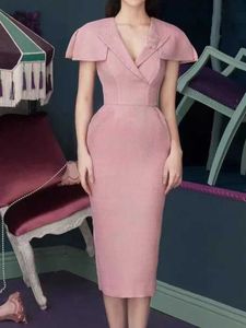 Runway Dresses High quality luxury design Runway temperature ultra-thin elegant pink dress Celebrity little perfume tweed dress d240527