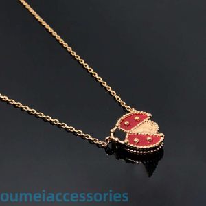 2024 Designer Jewelleryvanl Cleefl Arpelsnecklace Necklaces Seven Ladybug Collarbone Chain 18k Rose Gold Insect Double-sided Vans Four Leaf Clover for Women