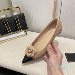 15a Dress Shoes Mary Jane Flat Shoes New Pointy Flat Camellia Diamond Sheepskin Ballet Shoes Designer Woman Early Spring Lowheeled Ballets Ladies Party