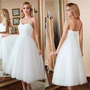 Sukienki imprezowe Homecoming Ubrana krótka długość balu Dwolowo -biała, ukochana szyja z paskami Tiulle Spódnicza suknia