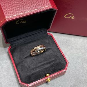 Pierścień Pierścień Pierścień luksusowe pierścionki biżuterii dla kobiet alphabet potrójne pierścionek projekt mody biżuterii Walentynki Prezent Wszechstronny Pierścienie Szie 5-10 Bardzo dobrze