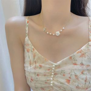 temperament Spicy girl pendant jewelry niche Instagram style collarbone chain bow flower light color preservation necklace for women