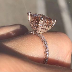 С боковыми камнями купить роскошные австрийские хрустальные женщины обручальное кольцо