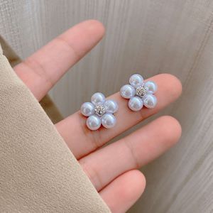 Sier Needle S Instagram Minimalist with Net Red Design Sense Pearl Earrings Female Minority Style Earrings ier ense tyle