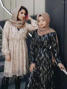 Sukienki zwyczajne cekinowa sukienka Tassel dla kobiet muzułmańskie damskie obróbki Abaya Flare Sleeve islam odzież Dubai Abayas Kaftan szat