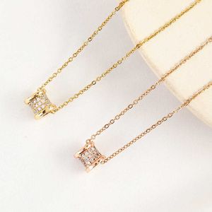 Buu Halskette teures Design Engagement Halskette Full Diamanten klein und luxuriös mit originaler Halskette 4tv8