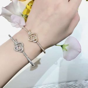 Bracciale designer Tiffanyjewelry Bracciale Tiffanyjewelry Bracciale a corda attorcigliata per donne placcate con bracciale Tiffanyjewelry 452