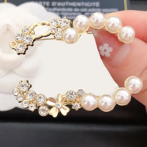 Women Men Designer Brand Letter Brooches Crystal Pins Jewelry Brooch 18K Gold Silver Pearl Jewelry Suit Pin Womens Dress Marry Cloth Wedding Party