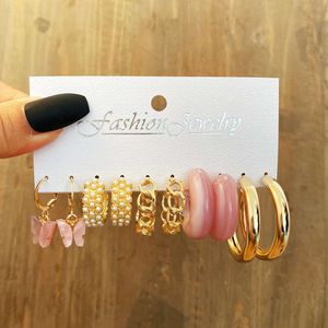 Minimalistische kreative und rosa Acryl -C -Kettenohrringe Neue Perlen Schmetterlings -Ohrring -Set -Set Set