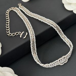 Chunky Diamond Letter Pendant Men Womens Designer Halsband Hängen 18K Guldpläterat kopparmärke Halsband Pärl Choker Smyckesgåvor