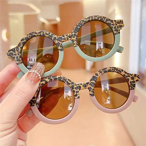 Sunglasses Sunglasses Girls boys cute cartoon sunglasses childrens retro round frame sunglasses outdoor glasses baby sunshades UV400 sunglasses WX5.23