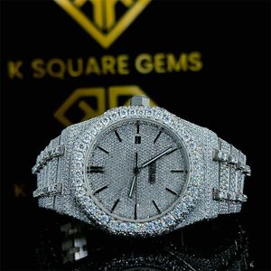 Iced Out VVS Clarity Moissanite Watch Diamond Calender Men's and Women's Watch