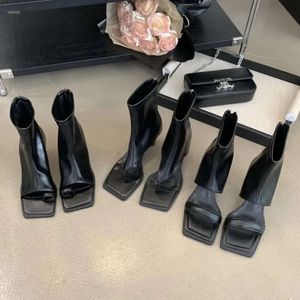 Black Thongs sexiga sandaler Höga klackar Öppna tå sommar ankelstövlar låg klackade designer fyrkantiga kvinnor Sandalis de Mujer 507 268 Sandal Heel Boot Igner A5D Shoe I