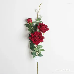 Dekorativa blommor grossist 90 cm hög simulering 3 huvuden lång stam sammet rose artificiell kvalitet falska bröllopsblomma 12 st