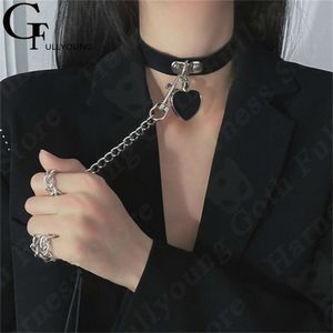 Mode halsband designer smycken segelmån pu läder choker med kedja sexig punk svart hjärta dingle hängen krage sele kvinnor nacke bondage koppel gåva