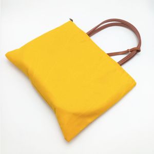 Bolsa de compras para mulheres da moda pequenas sacolas de praia com acabamento em couro genuíno e manuseio mini bolsas reversíveis com bolsa de poeira 345j
