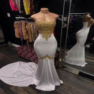 Sexy African Mermaid Long Prom Dresses Sleeveless Gold Applique Beaded Black Girls Strapless Formal Evening Party Wear Gowns Custom Mad 253S