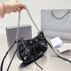Fashion handbag designer bag lady's leather armpit crescent bag chain bike bag 2664