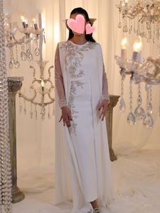 Anmutige Straße Mutter der Brautkleider mit langarmem Perlen Applikationen arabisch Dubai Formal Kleid Chiffon Cape