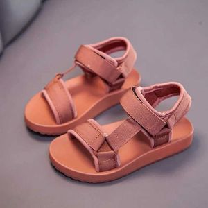 5oqo Sandals Boys Summer Childrens Buty Modna Miękki mieszkanie Toddler Baby Leisure Beach Outdoor D240527