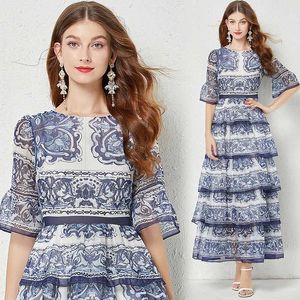 Runway Dresses European and American blue and white porcelain printed speaker cover 5-layer cake dress simulated silk dress d240527