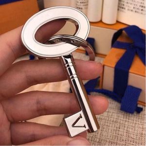 2022 Luxury Men Women Lovers Gifts Keychain Top Quality Key Chain Buckle Handmade Car Keychains Key Ring Bags Hängen Tillbehör med 2894