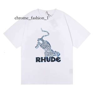 Rhude Shirts 브랜드 인쇄 T 셔츠 남성 여성 라운드 목 T 셔츠 봄 여름 하이 스트리트 스타일 품질 탑 티 아시아 크기 S XL CAMISETA 저렴한 Rhude Tshirt 610