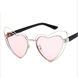 Fashionable Heart Solglasögon för kvinnor unika kattögon solglasögon heta röda rosa hjärtformade godisfärgade glasögon UV400 225S