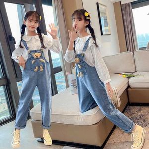 Overalls Rompers 2023 Spring and Autumn Lace denim bib jumpsuit pocket with a bear jacket suitable for girls jeans WX5.26